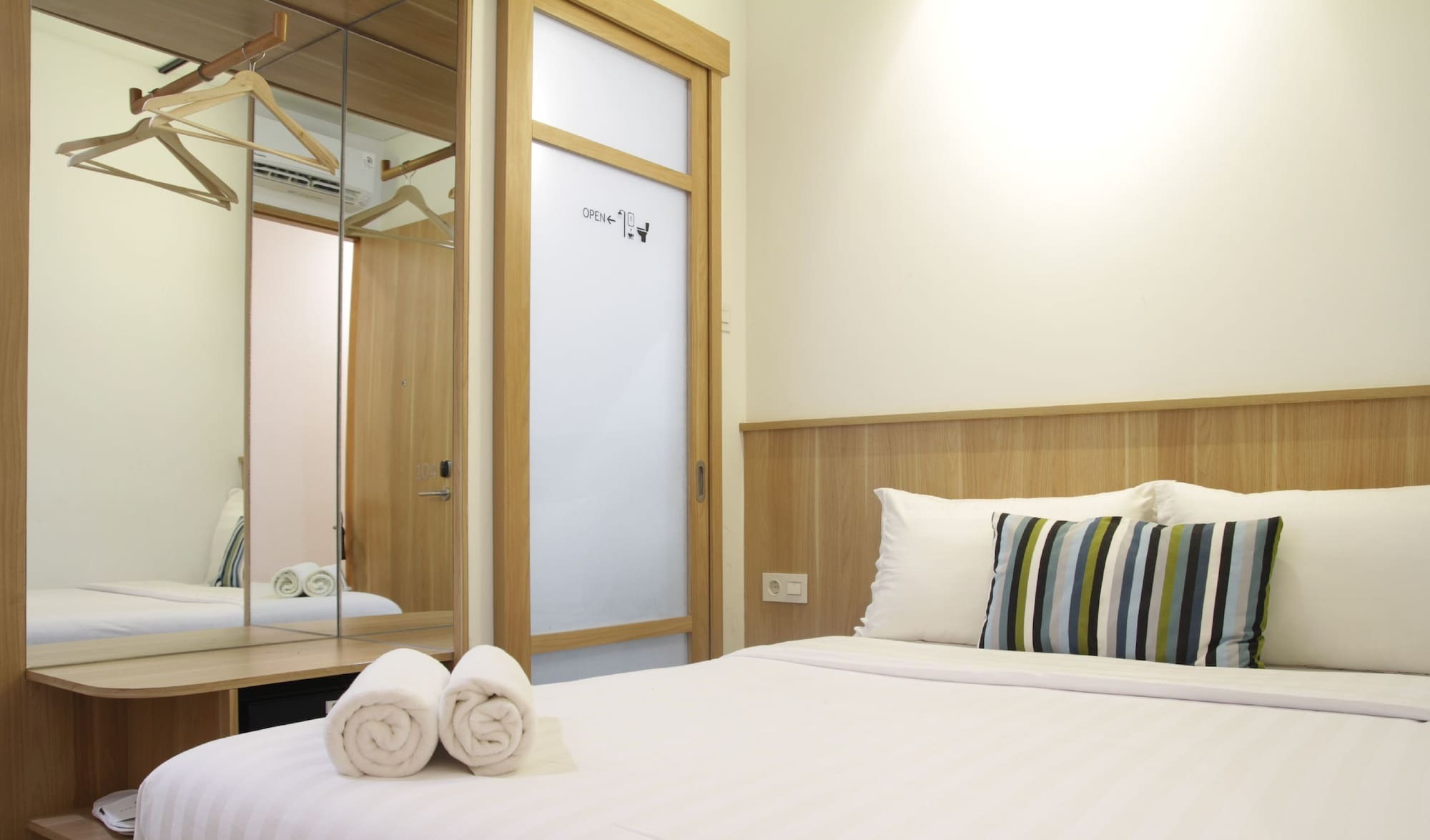 Casa Living Senayan Hotel Jakarta Buitenkant foto